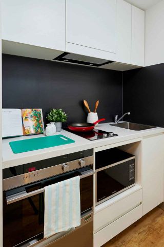 Ultra Twin, King Single Bed - Photo 4