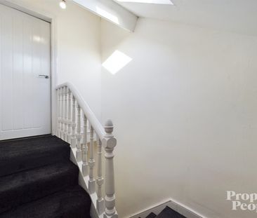 121 Henderson Avenue, Belfast , BT15 5FP - Photo 4