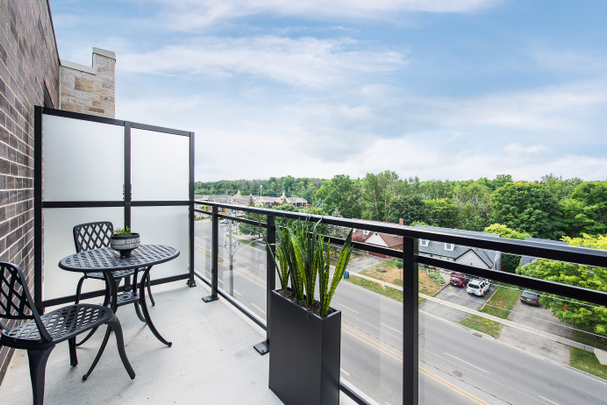 171 Kortright Road West - Photo 1