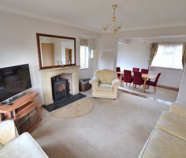 Tickow Lane, Shepshed, Le12 - Photo 1