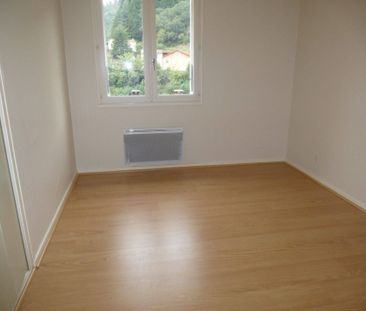 Location appartement 4 pièces 89 m² à Vals-les-Bains (07600) - Photo 3