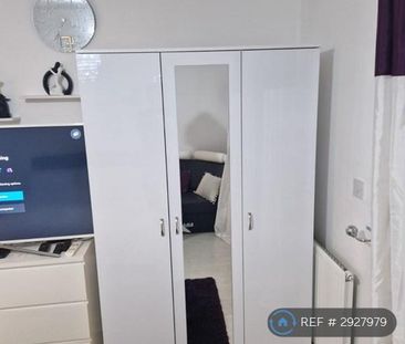 3 bedroom end of terrace house to rent - Photo 6