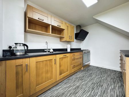 3 bedroom detached to rent Admirals Way, Norwich - Photo 5