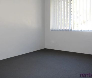 “HIDDEN GEM IN A HAMILTON HILL” - Photo 2