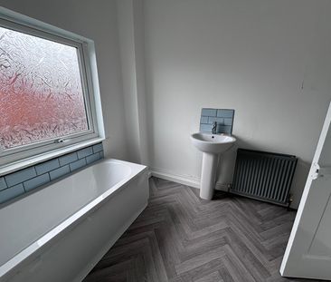 Brand new refurbished property 2 Bed Property in the heart Rotherham !!! - Photo 4