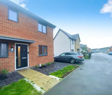 3 bedroom semi-detached house to rent - Photo 5