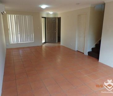 CENTRALLY LOCATED 3 BED TOWNHOUSE UP FOR RENT IN CARRARA, PET CONSI... - Photo 6
