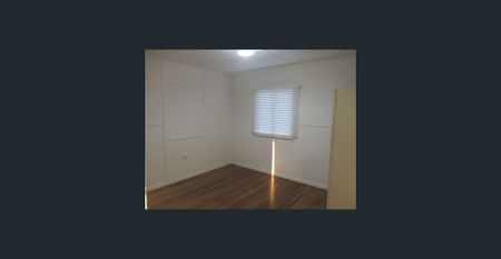 Neat 2-Bed Gem in Blackstone - Perfect for Easy Living! - Photo 5