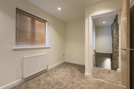 3 bedroom detached house to rent - Photo 3