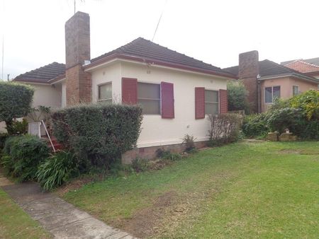 Freshly Painted Two Bedroom Family Home - Photo 5