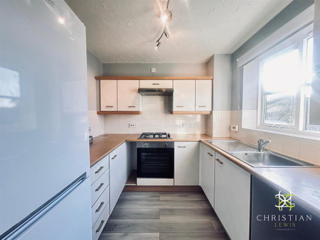 2 bedroom terraced house to rent - Photo 3