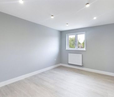 3 bedroom apartment to rent - Photo 3