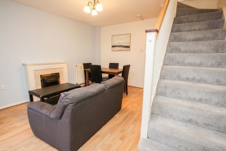 2 bedroom terraced house to rent - Photo 4