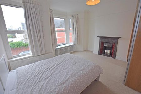 3 bedroom terraced house to rent - Photo 5