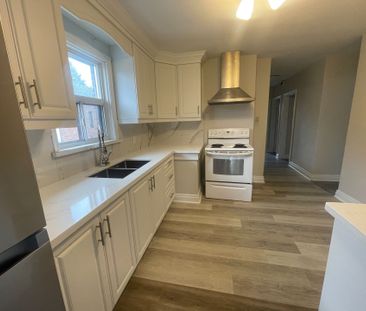 For Lease - 17 Flintridge Road, Toronto, Ontario - Photo 1