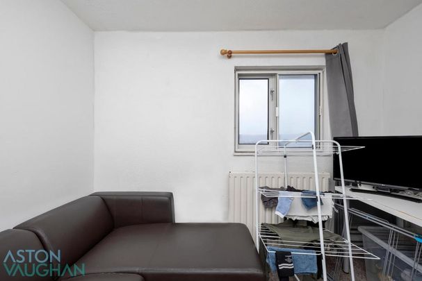 4 bedroom semi-detached house to rent - Photo 1