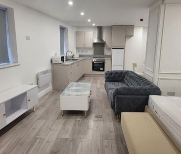 Studio to rent - Photo 1