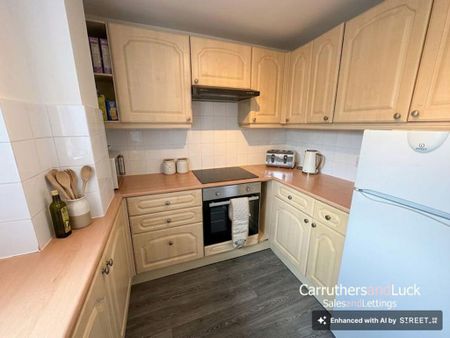 2 bedroom flat to rent - Photo 4