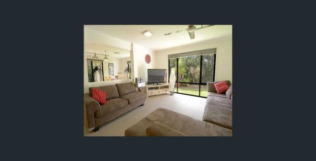 Spacious 4 Bedroom Family Home Plus Office/ Study! - Photo 1