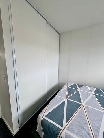 Stylish 2BR Apt in St Albans **Unfurnished** - Photo 3