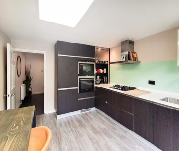 3 bedroom terraced house to rent - Photo 5