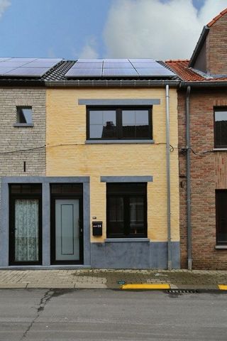 Gezellige rijwoning in centrum met koertje + zonnepanelen - Foto 3