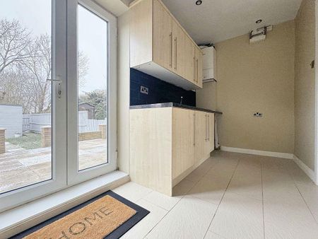 2 bed terraced house to rent in SR4 - Photo 3