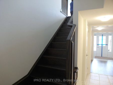 Property For Lease | W9036023 - Photo 5