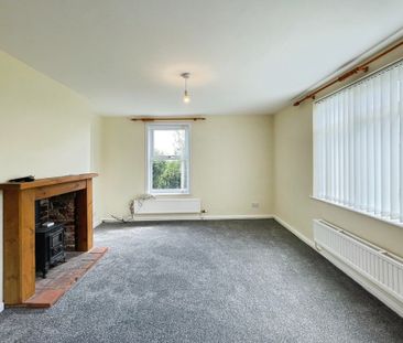 4 bedroom Cottage to let - Photo 2