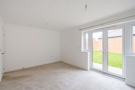 4 bedroom detached house to rent - Photo 2