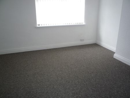 110 Ainsworth drive, Belfast, BT13 3EL - Photo 3