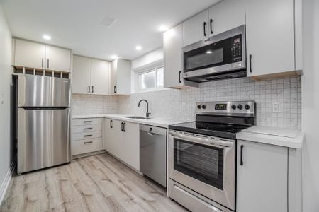 For Lease - 129 Milton Street, Toronto, Ontario - Photo 5