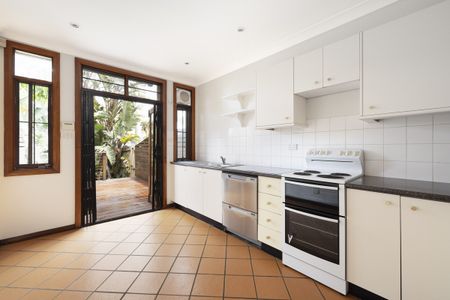 83 Goodlet Street, Surry Hills NSW 2010 - House For Rent | Domain - Photo 4