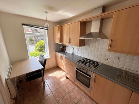 2 bedroom ground floor flat to rent - Photo 5