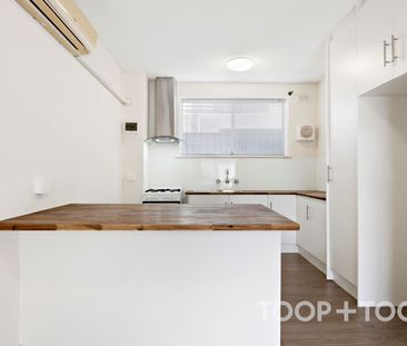 Bright 2 Bedroom Unit! - Photo 2