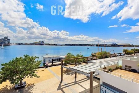 206/7 Honeysuckle Drive, Newcastle NSW 2300 - Photo 5