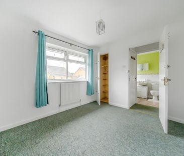 3 bedroom terraced house to rent - Photo 3