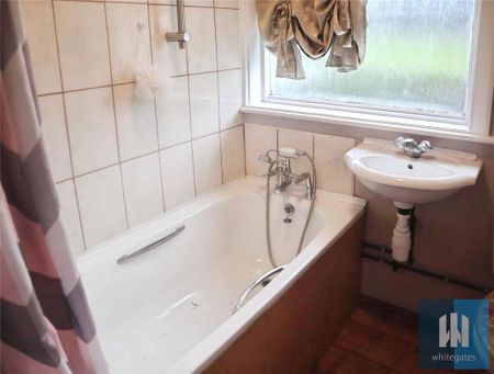 2 bedroom end of terrace house to rent - Photo 5