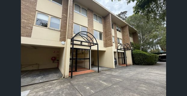 Partly furnished 2 Bedroom apartment - Photo 1