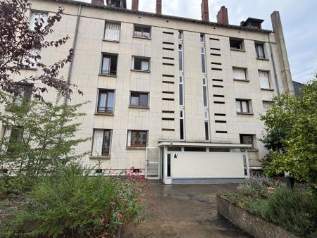 Appartement à louer 2 pièces 46m² - Photo 4