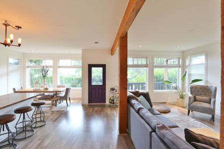 Gorgeous mountain and Water views from this Stunning Britannia Beach home! - Photo 3