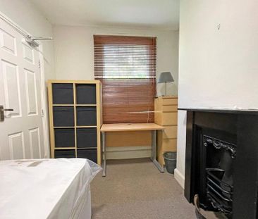 5 bedroom terraced house to rent - Photo 4