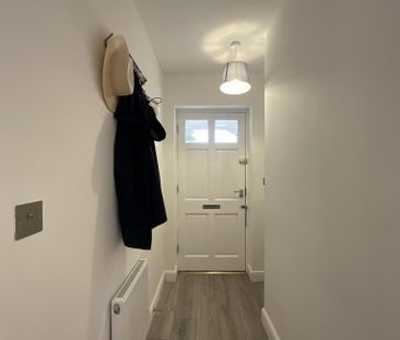 2 bedroom terraced house to rent - Photo 4