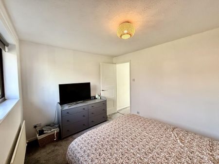 2 bedroom semi-detached house to rent - Photo 5