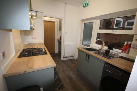 Calais Road (room), Staffordshire, Burton Upon Trent, DE13 - Photo 5