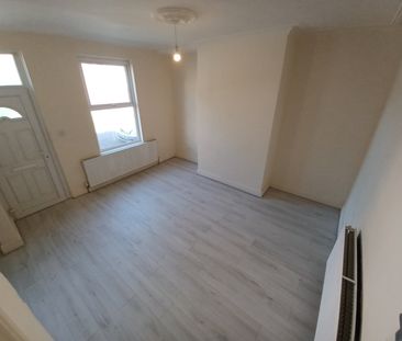 2 bedroom house to rent - Photo 1