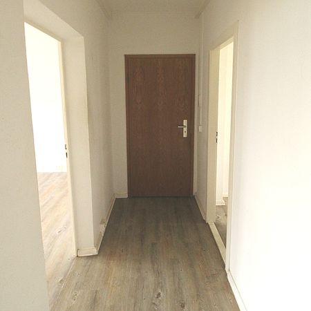 Erdgeschosswohnung bald frisch saniert - Foto 3