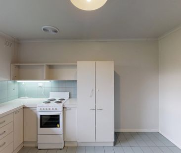 Large Apartment In A Great Location - Photo 1