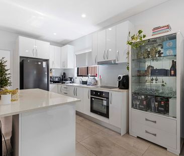 Neat Two Bedroom Granny Flat - Photo 4