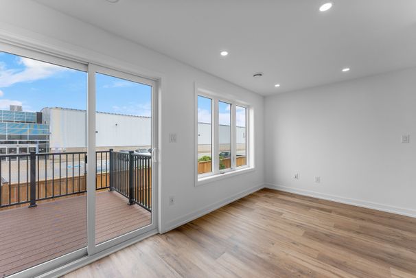 For Lease - 4263 Fourth Avenue Unit# 622, Niagara Falls, Ontario - Photo 1